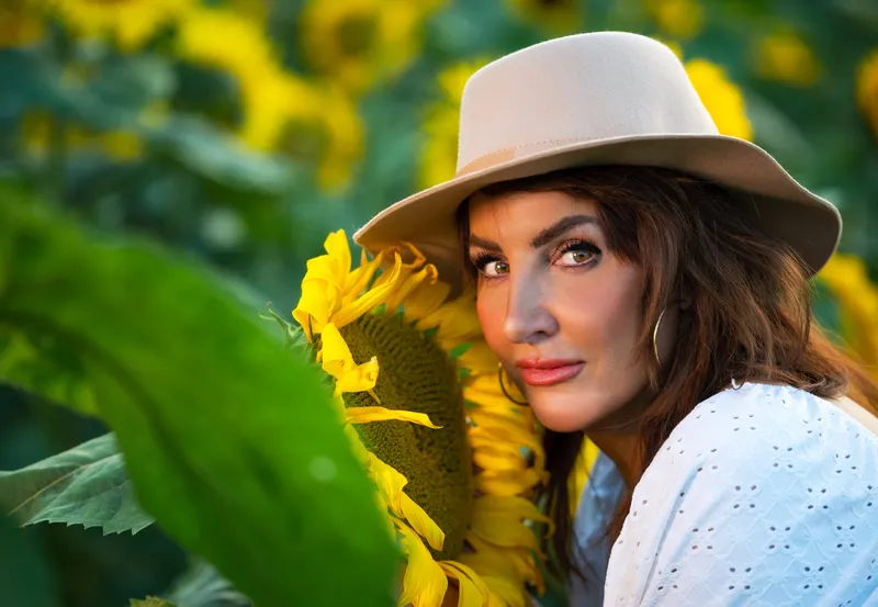 Sunflower photoshoot near Tunbridge Wells, Kent, photo 2